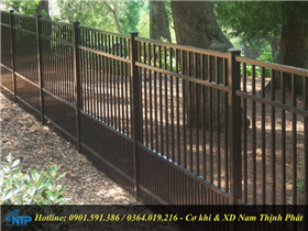Hàng rào sắt hộp mạ kẽm
